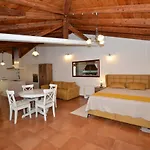 Casa Degli Artisti Konukevi