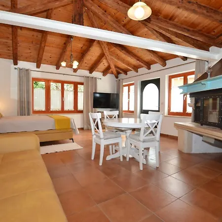 Casa Degli Artisti בית הארחה 3*
