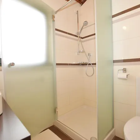 Casa Degli Artisti 3* רוביני