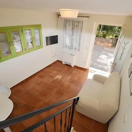Casa Degli Artisti 3* רוביני