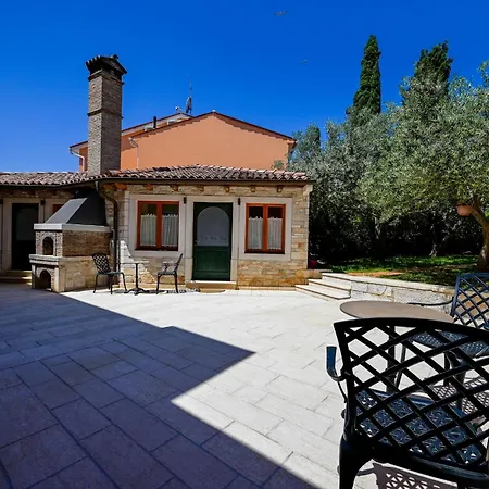 Casa Degli Artisti 3*