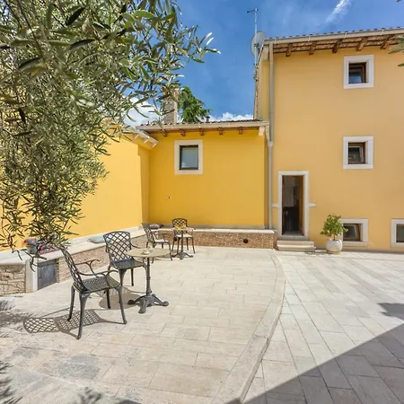Casa Degli Artisti Гостевой дом