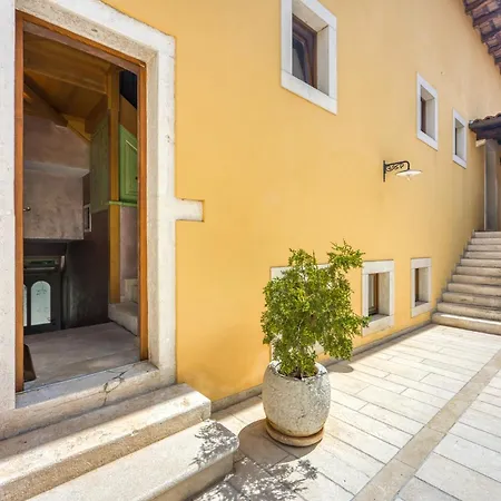Гостевой дом Casa Degli Artisti